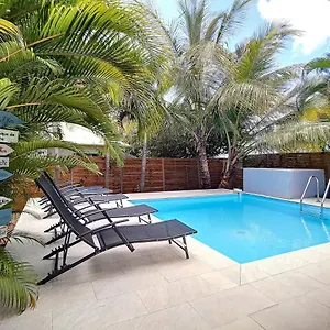 L'anjou Créole Piscine Privée Ste Anne Hébergement de vacances